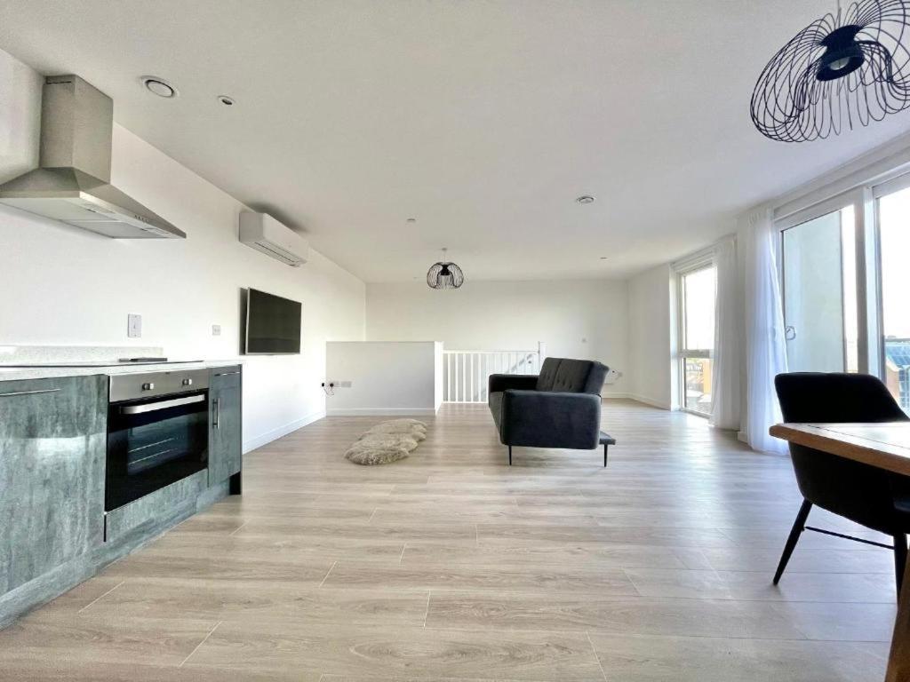 Bayard Plaza Penthouse Apartments Peterborough Exterior foto