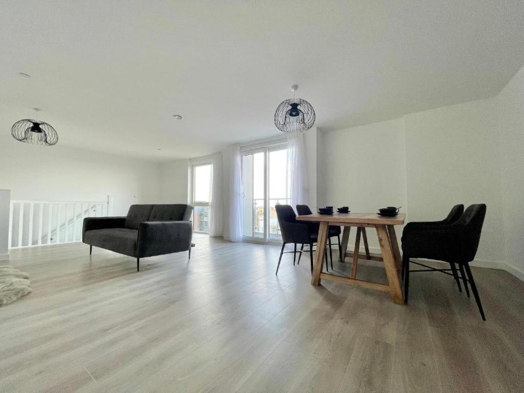 Bayard Plaza Penthouse Apartments Peterborough Exterior foto